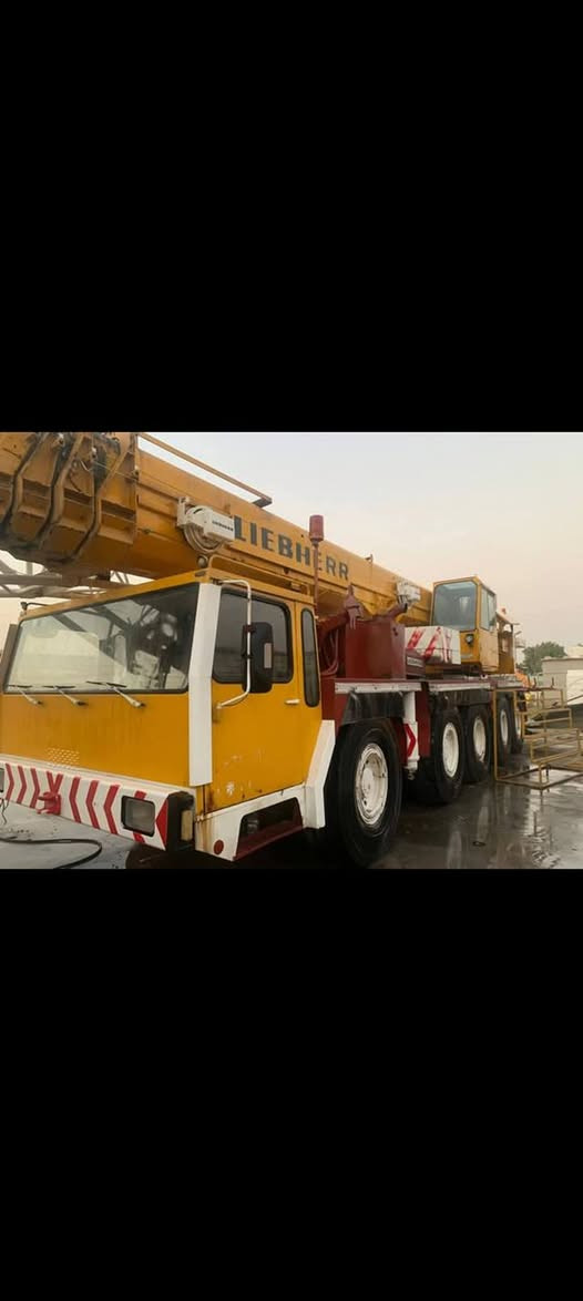 للبيع كرين البهير تسعين طن رقم وسنوية بصرة   مامشتغل بالعراق للأستفسار الأتصال على الرقم الآتي ***********
