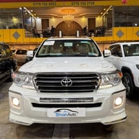 تۆیۆتا لاندکڕۆز 2013 فول مواسەفات GX.R - برێمی  کوشن جلد و کارەبا و نا...