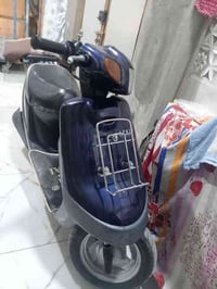 للبيع  دراجه بطه موديل 1999مفتوحه مره وحده ما بيه اي نقص شغاله سلف كهر...