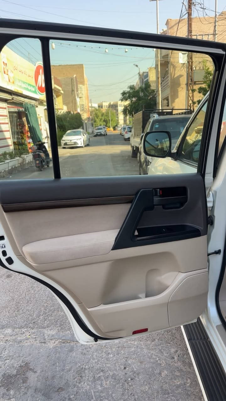 السلام عليكم
لاندكروز موديل ٢٠١٩ بريم بريم اصل السياره ماشيه ١٠٠٠٠٠ الف السياره نضيفه وبيهه قطعه صبغ الجنطه الخلفيه الاسفل وكان السياره بغداد البنوك السعر 470للاتصال ***********
