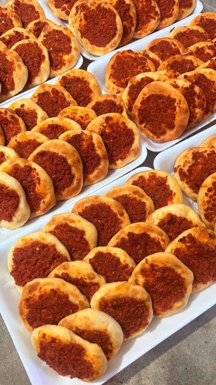 🔥 عرض الـ 20 ألف 🔥
(من الأكثر طلبًا)
محتارة بعشا اليوم؟
خلّيها علينا 😋
🥟 كبة دجاج – 20 قطعة
🥩 لحم بعجين – 15 قطعة
🥐 فطائر مشكّلة – 15 قطعة
🍕 ميني بيتزا – 10 قطع
🎁 هدية: 3 قطع سمبوسة
✨ المجموع = 60 قطعة
💰 السعر: 20,000 دينار فقط
📩 الحجز خاص


**إذا كنت صاحب هذا الإعلان وتريد حذفه لأي سبب، رجاءا أرسل رسالة إلى الدعم الفني**