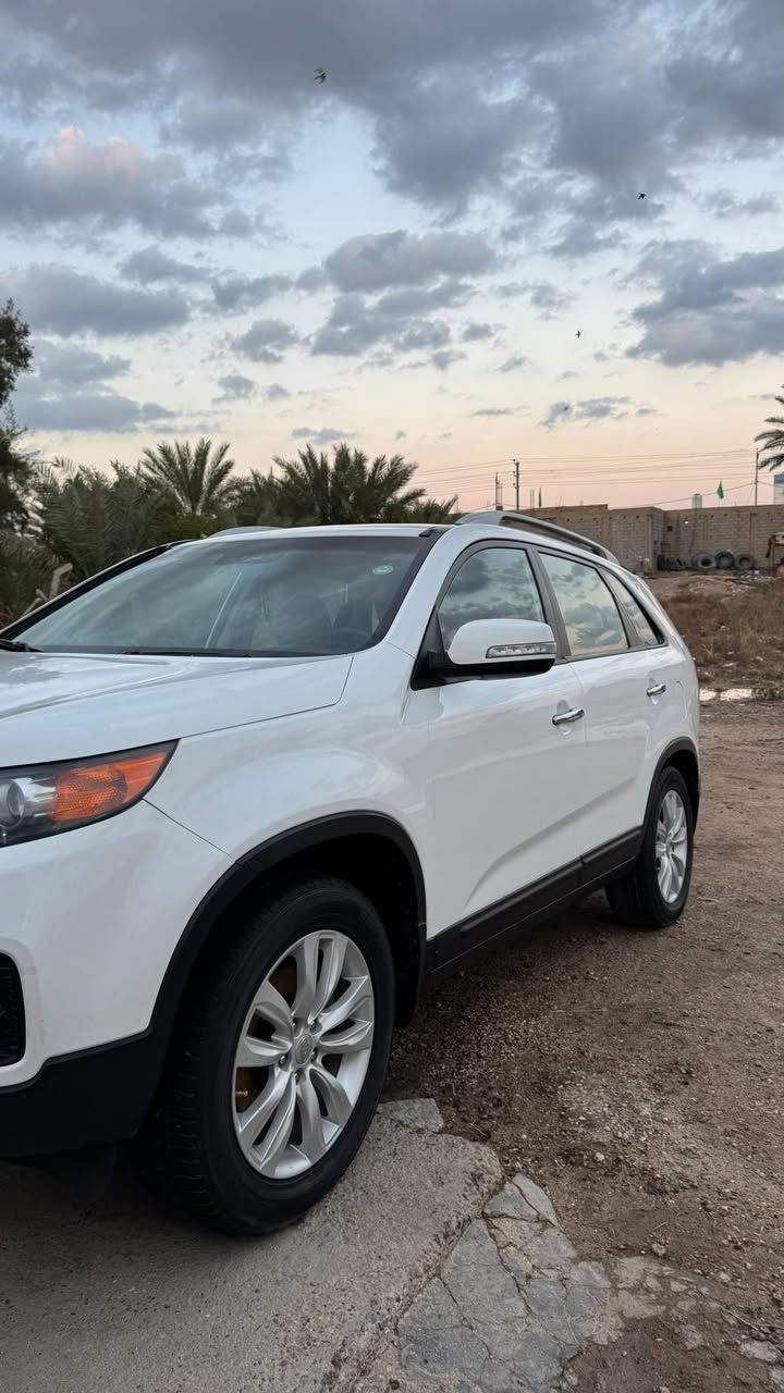 السلام عليكم
سورنتو موديل 2011 خليجي رقم اربيل دولين
تريد تحويل او وكالة
مواصفات فول واحد ع واحد 
سياره مكفوله من بارد وصبغ 
كير ومحرك ع وضع الشركة 
السعر 143وبيه مجال 
مكان بابل الاسكندريه 
***********
