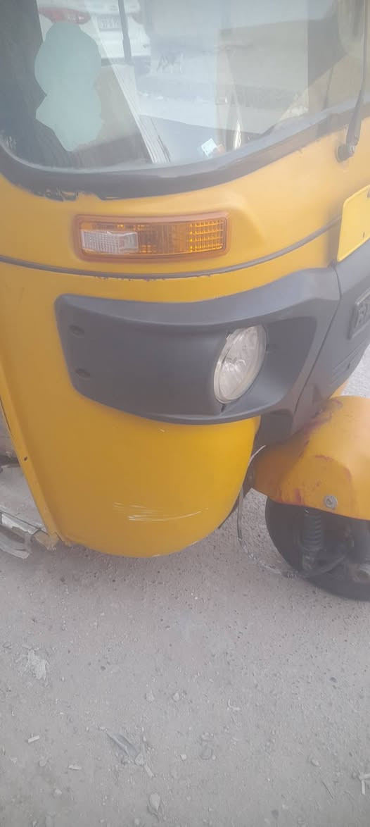 سلام عليكم تكتك للبيع موديل ١٩شهر ٣ 
بغداد العبيدي سعر 3 و ٨٠٠ أوراق لمصطفى  ***********
