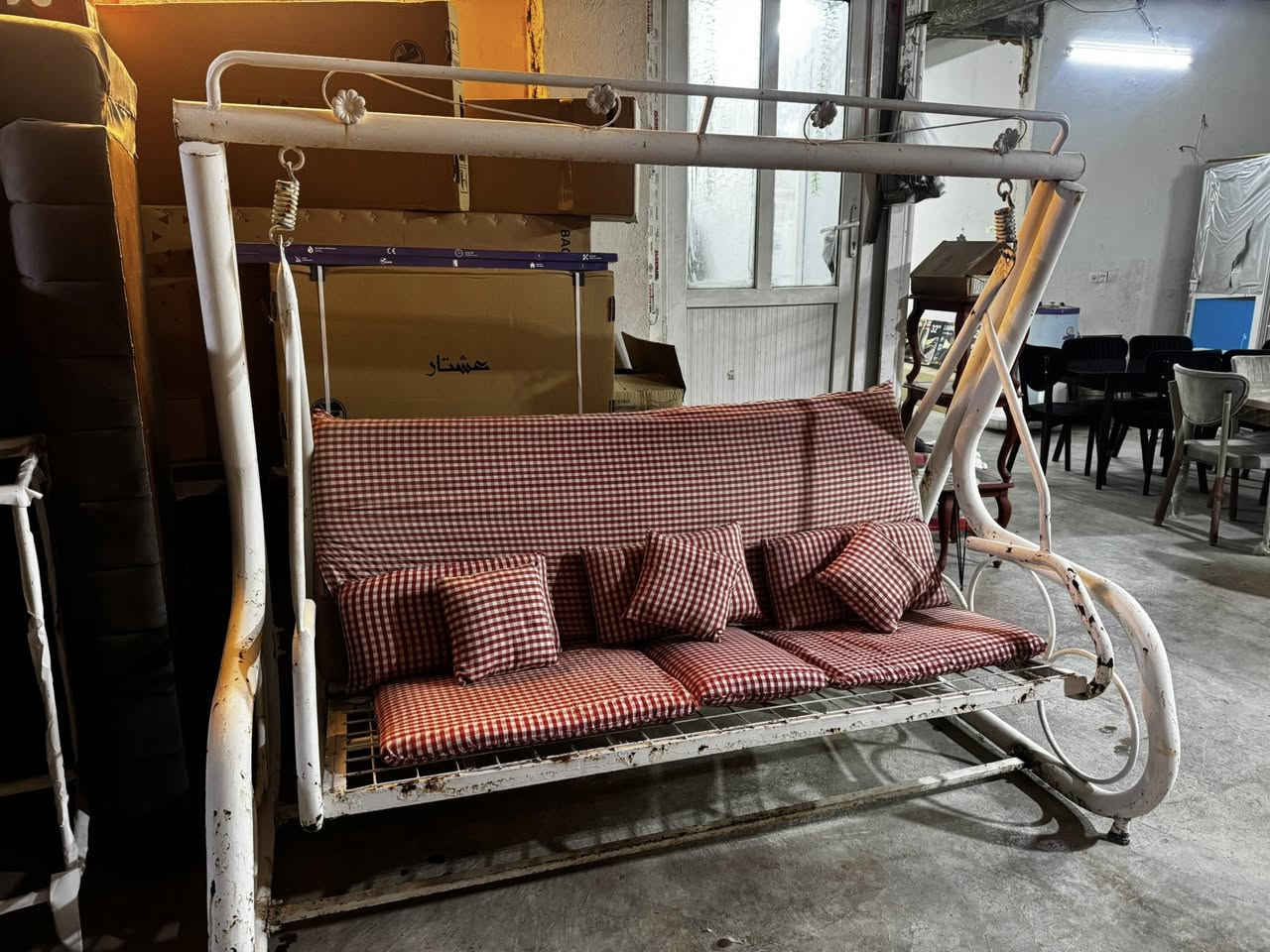 مجموعه اغراض منزليه للبيع 
للاستفسار اتصال *********** خط او واتساب او مراسله بريد الصفحه 
عنوانه السليمانيه بكرجو شارع عوال مقابيل حديقه كوستجم او مدرسه شنيار للبنات ((معرض حذيفه ))
