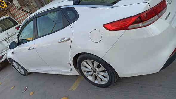 اوبتيما امريكي موديل ١٧ ماشية ١٠٦ حادثها جاملغ الامامي الايمن وعندك طخة بالباب  الخلفي جهة السايق ومرشوش والباب الايمن الخلفي بي بارد بسيط سيارة نظيفة رقمها بابل وباسمي مكانها بابل المركز 
السعر ١٢٨ قابل للتفاوض 
***********
