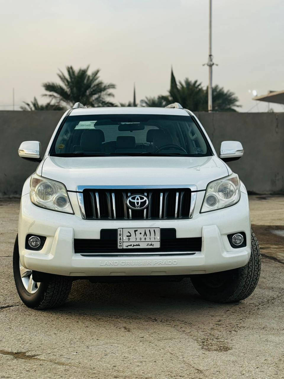 بسمي مكفوله من الضربه والتبديل
مكينه6 سلندر 
حداديه مسويلها ادمه كامله 
تخم تاير جديد
السياره فول مواصفات فول 
فتحه 
بصمه كشنات جلد 
7 راكب 
السياره ماشيه  فوك لا ١٠٠ شويه 
جاهزه عل ٢٤ حبايه 
وسياره عل ايد وحده 
السعر 280 وبيها مجال بسيط 
مكانها حله 
***********
