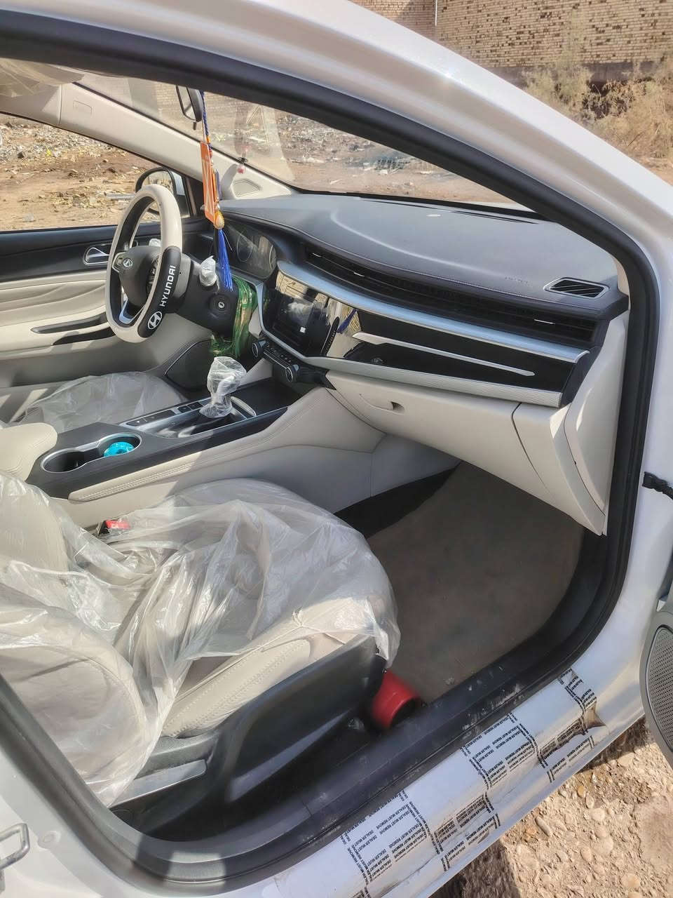 سلام عليكم شيري اريزو 5 للبيع موديل 2025 ماشيه 30 الف كفاله عامه عده باب العبري الخلفي بدون تصليح سنويه 2030 باسم عمي مشروع وطني مداور ثاني يوم حره سعر112وبيه مجال عنوان ميسان العماره رقم الهاتف***********
