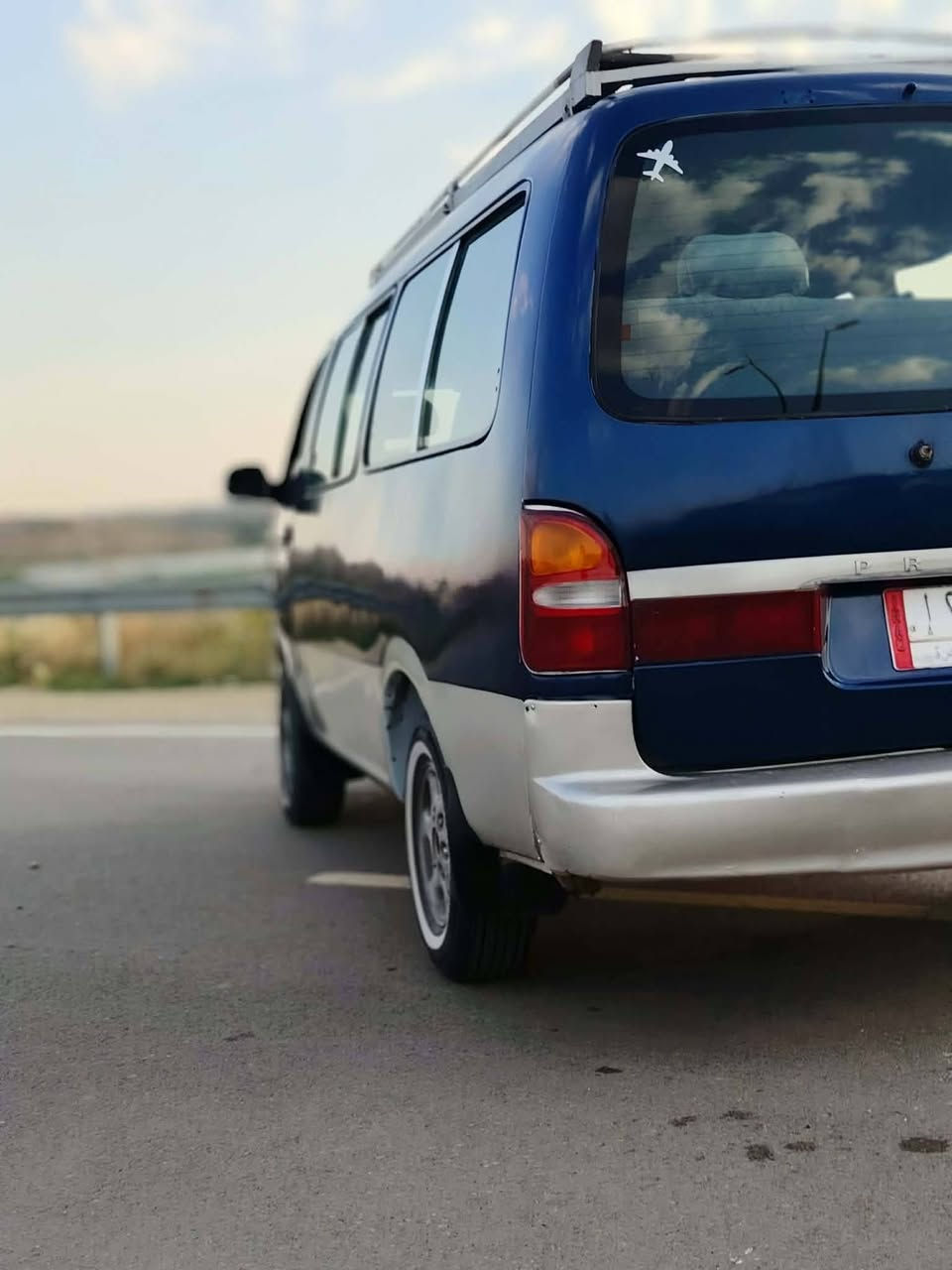 سلام عليكم اخوان كيه بريجو البيع
شرط تحويل  وكاله ماكو  كبل تحويل شرعي بل موصل 
موديل 1996 محرك بدايت بخار 
كير واكسن زين
طخم وره وكدام نص 
سياره يرادله دوشمه داخل 
صبغ وحديديه جديد 
طخم تاير جديد 
مكانه موصل رشيديه 
سعره من اخير 30وراق
*********** سيارت كبل تحويل تكاتب وي شرعي مكانبه مروريه
