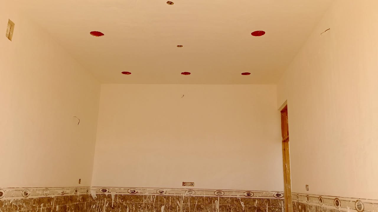 السلام عليكم 
كادر بياض ولبخ شغل درجة اولى شغل واجهات 
تشميع....جراره....سقل.....نثر.....جص وبياض....
***********
