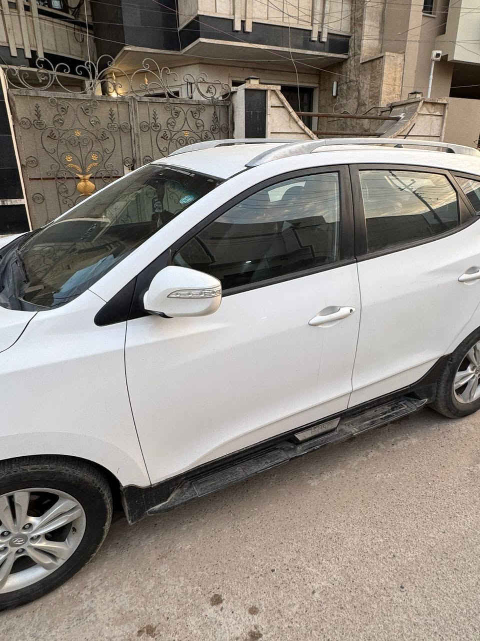 توساان ٢٠١٣ خليجي
محرك ٢٠٠٠ نظيف
حداده تايرات معمرة
ماشيا ٢١٩
بيها قطعه صبغ وتبديل بنيد
سعرها ١٢٧ بيها مجال
للاتصال ***********
***********
