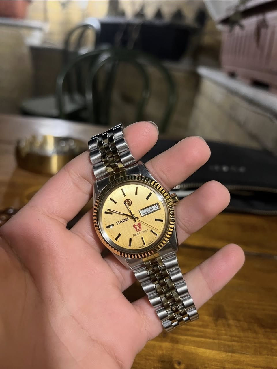 متوفر قطعتين رادو بربل هورس بنضافه جداً ممتازه للاستفسار اكثر يرجى مراسلتنا على الرقم الاتي ***********
