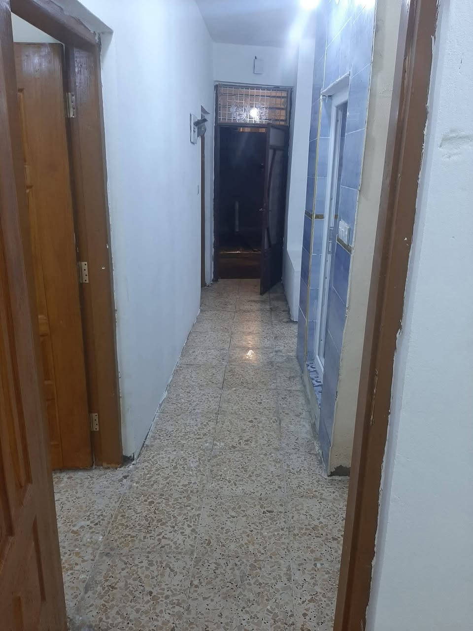 للايجار يوجد لدينه مشتمل طابق ارضي يتكون من ثنين غرف نوم ومطبخ وصاله وصحيات 300 الف
الموقع ديالى بعقوبه المركز السراي منطقة القيصريه قرب شارع العام خريسان وسوق بعقوبه وخلف البنايه كورنيش

البنايه حديث 2026 ديالى الاستفسار اكثر اتصل على الرقم يوجد وتساب وتفاصيل اكثر عن باقي العروض

***********
