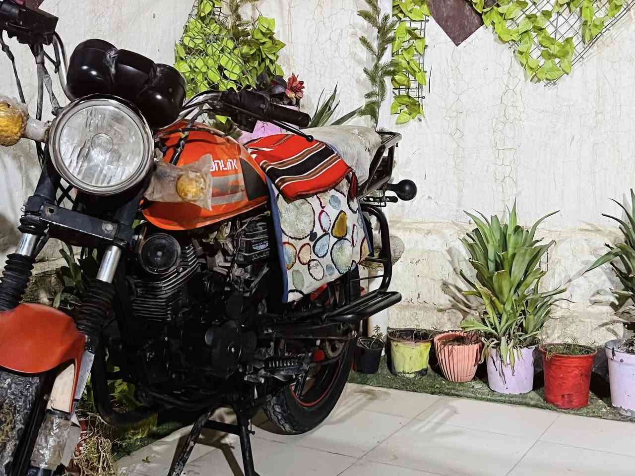 دايون سونك موديل 22 أوراق استنساخ
بليته و رقم شاصي مطابقات وي الاوراق
مكينه خير من الله معدل و رزانه عداد 180
كهربائيات كله شغاله  نكره سلف مكفولة من السرقه
مكاني بابل ابي غرق ***********
السعر 850
