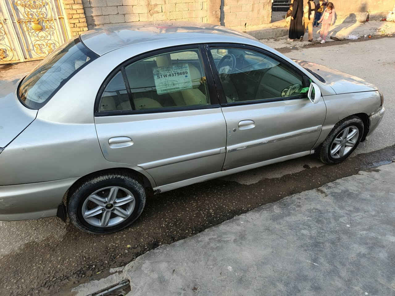 السلام عليكم كيا ريو موديل 2001 رقم بغداد سعر 35 وبيها مجال35////***********
