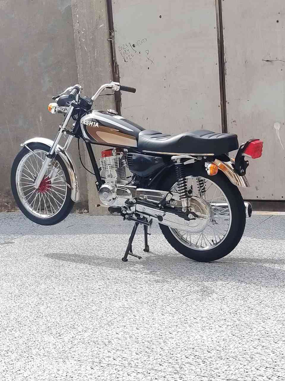 السلام عليكم دراجه تيربو اوراق سكنر دراجه معمره بل 26 دراجه حلوه مال جناي مكينه مامجيوس برغي بيهه اتفيلس مامفيلسه مكان الدراجه اسكان الصناعي السعر 950بيهه مجال لحد يصير لوتي تره ب👞


**إذا كنت صاحب هذا الإعلان وتريد حذفه لأي سبب، رجاءا أرسل رسالة إلى الدعم الفني**