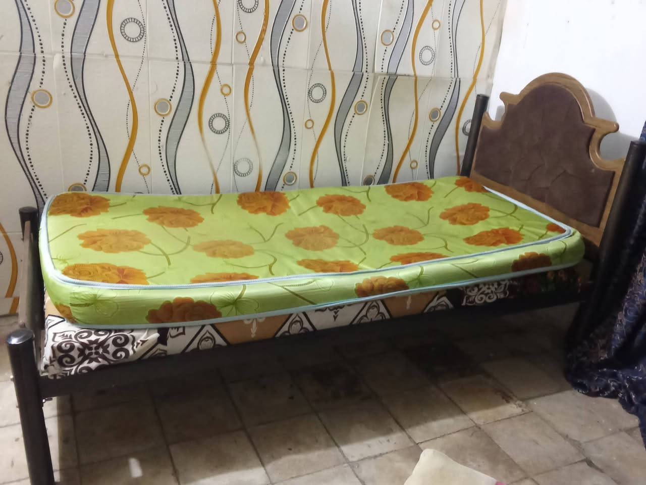 تخم كامل للبيع
قنفه 3 مقاعد وقنفه 2 مقعد و3 كراسي السعر 40
وكنتور صاج خشب باب واحده ب10
وسرير ب15 
وكنتور الامنيوم بابين ب20
طباخ مصري شغال كامل ب10
بغداد الشعب


**إذا كنت صاحب هذا الإعلان وتريد حذفه لأي سبب، رجاءا أرسل رسالة إلى الدعم الفني**