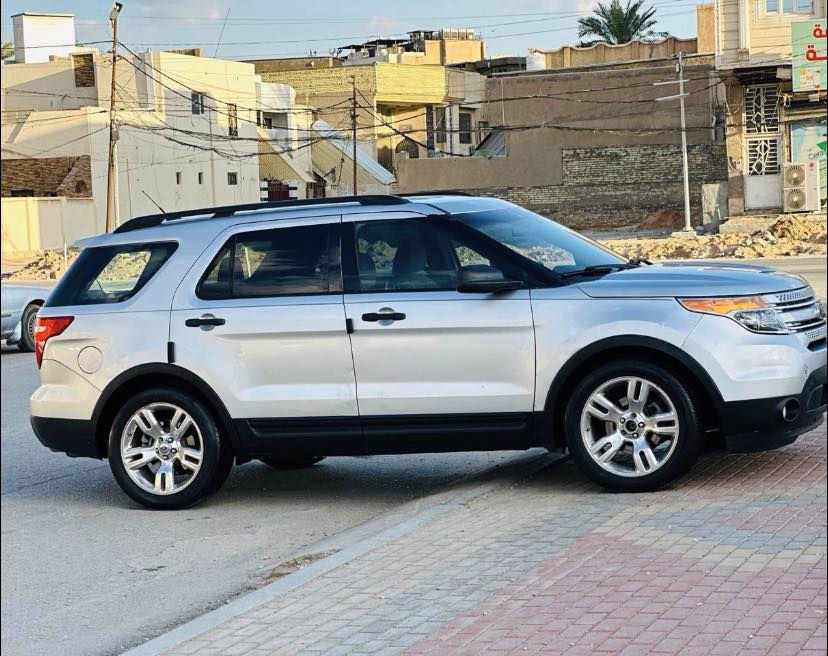 للبيع فورد اكسبلور موديل ٢٠١٢
وارد امريكي حادث حافه البنيد والباقي مكفول كفالة عامة 
مواصفات :-
تحكم ستيرن 
مثبت سرعة 
مانع انزلاق
كشن كهرباء
رمز سري   
٣قطع تبريد 
٧راكب 
مكينه ٦بلادي
رقم بغداد انكليزي باسمي 
تبريد وكير مكفولات حدادية ٨٠٪؜ 
بيها تبخير قليل بالمكينه لاستيك ولف
السعر ١٢٥ عنوان النجف للاستفسار ***********
