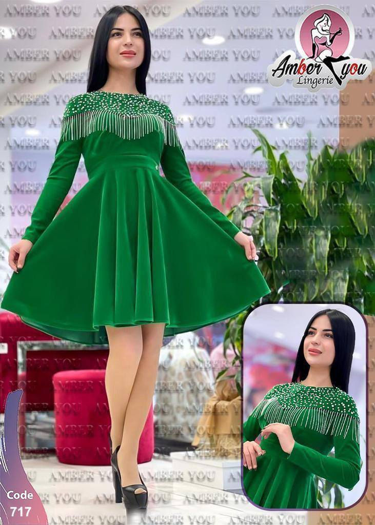 فساتين مخمل 
الوان مغرية جدا 
قماشة وخامة الف الف بحكيلك عن الاصلي 
نعومة الملمس 
لمناسباتك السعيدة 
احجام وافية 
الطويل والقصير  في باكمام وبدون اكمام 
 اختاري الافضل دائما
السعر يا بلاششششش
55 شيكل


**إذا كنت صاحب هذا الإعلان وتريد حذفه لأي سبب، رجاءا أرسل رسالة إلى الدعم الفني**