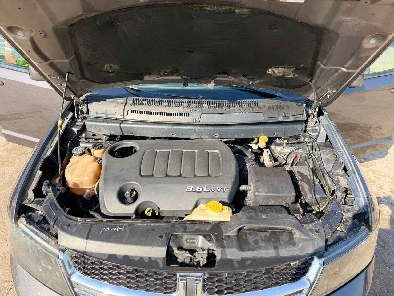 السلام عليكم للبيع او مراوس دوج جورني موديل ٢٠١٩ محرك ٣٦٠٠ تدفئة وتبريد ثلاث قطع سبعه راكب شاشه كاميرا كهربائيات كلهه تشتغل داخل نظيف جدا كشنات جلد وكهرباء تحكم ستيرن وارد امريكي حادثها موضح بالصور صبغ قطع ابيع حزام مكفوله بدون دواخل صدر امامي وخلفي نظيف تخم تاير نظيف مكانها بغداد الدوره ابو دشير هاتف *********** سعرها ١٤٨ بغداد, العراق
