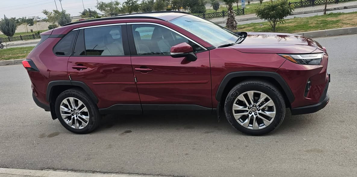 سلام عليكم
للبيع راف فور 

فول مواصفات XLE بريميوم 

سعرها 265 
السياره كتاب شهداء بأسمي 
 بدون ايرباك ( فقط ايرباك برده طاك )
ضرر جامرلغ امامي ومبدل بلادي
 بدون دواخل 
فتحة سقف سلايد

دفع رباعي

تدفئة كشنات 

كشن خزن ميموري 

كشن السائق كهرباء 

تدفئة ستيرن

بصمة تشغيل

بصمة ابواب 

رادار امامي

رادار خلفي

رادار جانبي ونقاط عمياء 

صندوق كهربائي شفط 

هاندبريك بصمة 

كاربلاي وايرليس 

عداد نصف دجتل 

3وضعيات قيادة  

اوتو هولد

اوتو ستوب 

تبريد مناخين

تبريد قطعتين 

محافظة على المسار 

مانع اصطدام 

لايتات زينون 

بروجكتر زينون 

ويل كب 19

وباقي مواصفات الراف فور المعروفة

تليفون ***********
