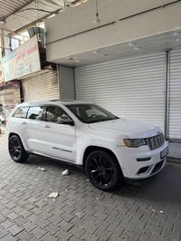جيب سومت5.700 موديل 2018 سياره حادث موجود بلصور  بأسمي تحويل ثاني يوم ...