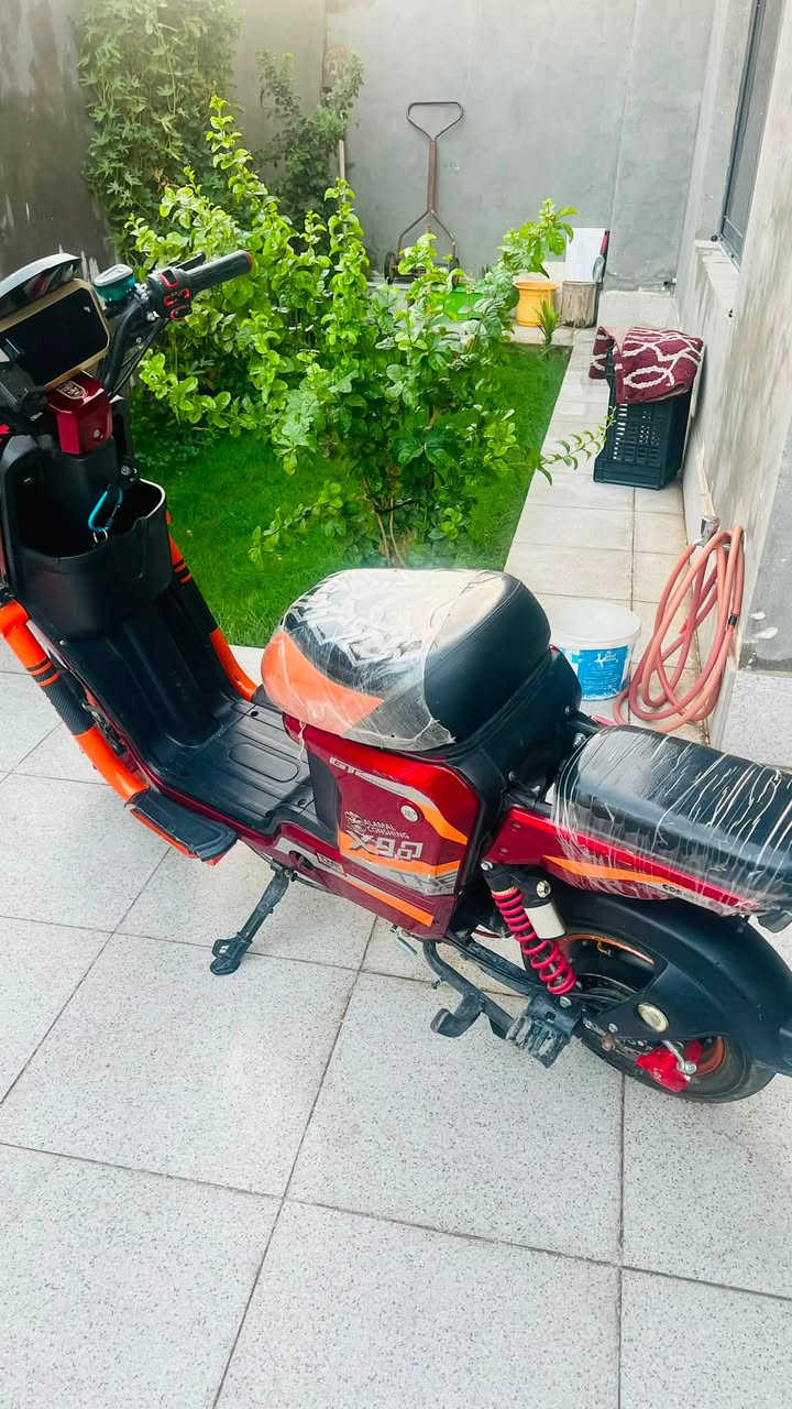دراجة X900 للبيع
5 بطاريات بطارياتها جديدة
ملف 2000
سويج واحد
كاملة مابيها اي نقص
سبب البيع ابني وكع بيها ومااريد ابقيها اخاف عليه
السعر 450
الجديدة سعرها 750
للاتصال ***********
العنوان الصويرة حي القدس مقابل كلية التربية المفتوحة
