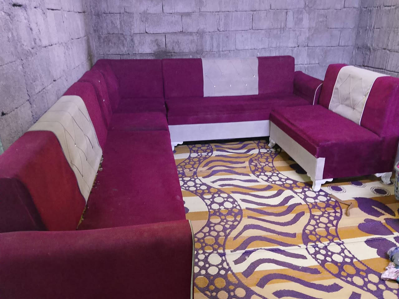 قنفات للبيع السعر 80 وبيهن مجال قليل تعال خاص او هذا رقمي ***********
