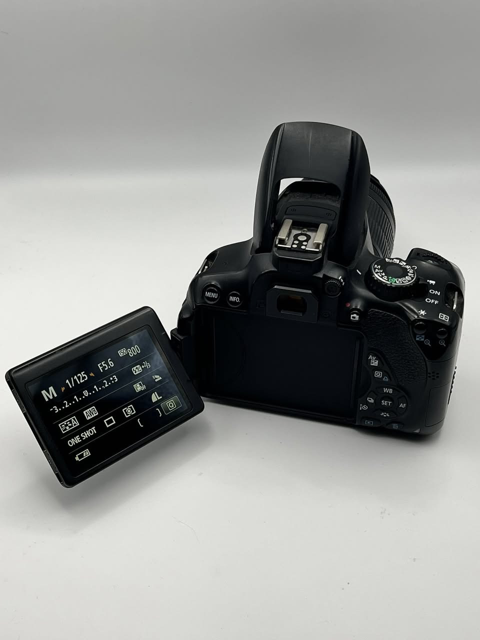 Canon 650D 
Lenze 18-55
Bo froshtn 
Nrx 200$                     فرۆشتنی خێرا


**إذا كنت صاحب هذا الإعلان وتريد حذفه لأي سبب، رجاءا أرسل رسالة إلى الدعم الفني**