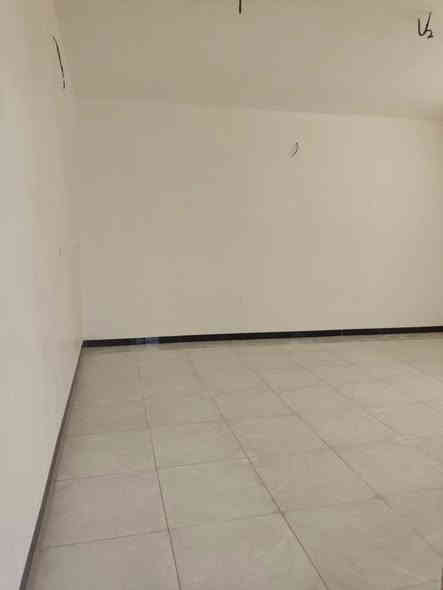 السلام عليكم..
بيت للبيع بأسمي قرب حي العباس بحي الحوارء بجهة طريق الزوار عامود 35
مساحة البيت 130 متر 
بناء حديث مامسكون 
السعر 78
***********
