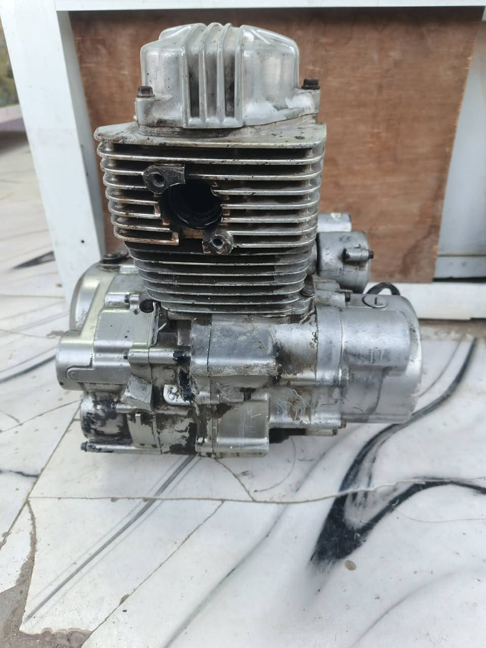 سلام عليكم ورحمة الله محرك سلطان محرك نضيف وحلو مشيهه خير من الله عندك يجي وياه هندر +عتله مال نمره صوته حلو ما بي خشونه وشغال مكاني ميسان عماره ماجديه قرب سيد عاشور هاذ رقمي واني خادم لشراي ***********
