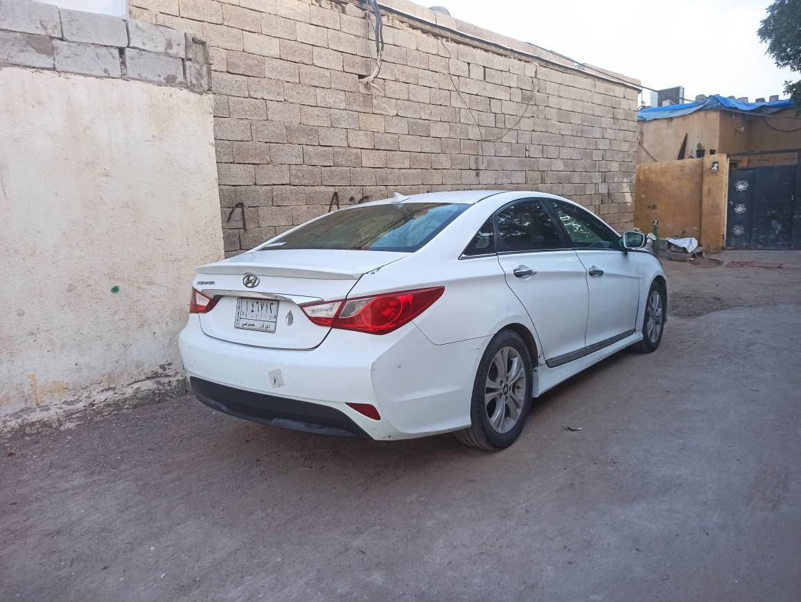 سلام عليكم سوناتا موديل 14 وارد امريكي مكفولة من ضربة وتبديل بيها رشت صبغ الجاملق الجيها اليمنا وربع الباب السيارة جاهزة كير محرك حداده تخم تاير المكان البصرة نظران الشراي يتصل وبخدمته السنوية 27     ***********. *********** البصرة, العراق
