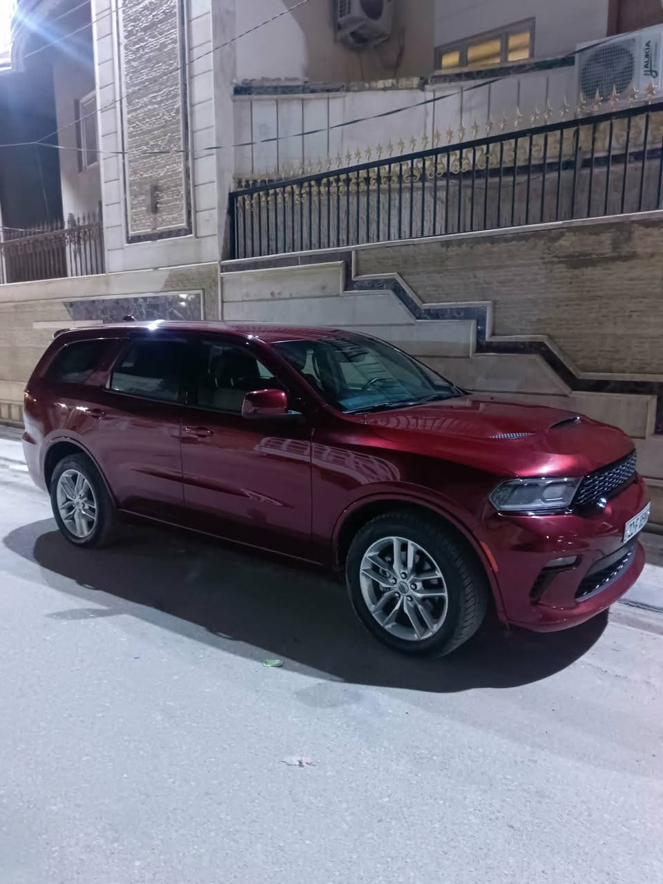 دورنكو لون كرزي 
موديل ٢٠٢٢ 
سونارها موجود بالصور مسوي قبل يومين 
مواصفاتها 
حساسات جانبيه 
حساس خلفي 
تشغيل عن بعد 
٦ سلندر 3600
كشن كهربائي 
تحكم قياده 
سعر 240 
رقمها اربيل 
مكان سياره نجف 
رقم تلفون  ***********
