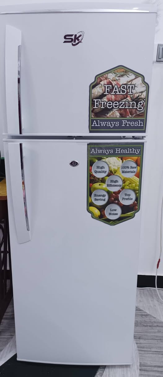 السلام عليكم متوفر للبيع ثلاجه نوع اس كي عشره قدم نسبه نضافه 95 بالميه السعر 225 بيها مجال قليل مكاني القرنه الشرش ***********
