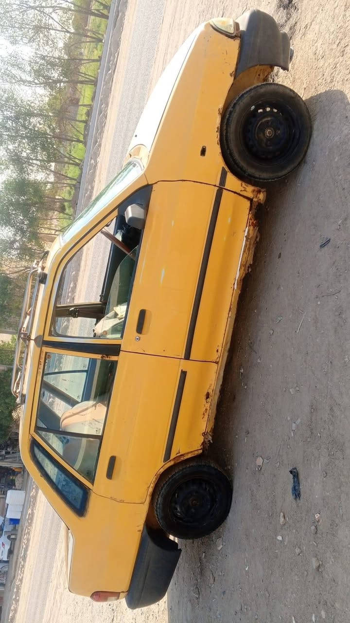 سلام عليكم سايبه البيع مديل 12سياره كيره ومكينته حلوه بيه خيط بخار قيل كلش بيه خياسات بل بيبان شوفت عينك  ودوسات راعيه مجود السعر 14 رقم الهاتف ***********

