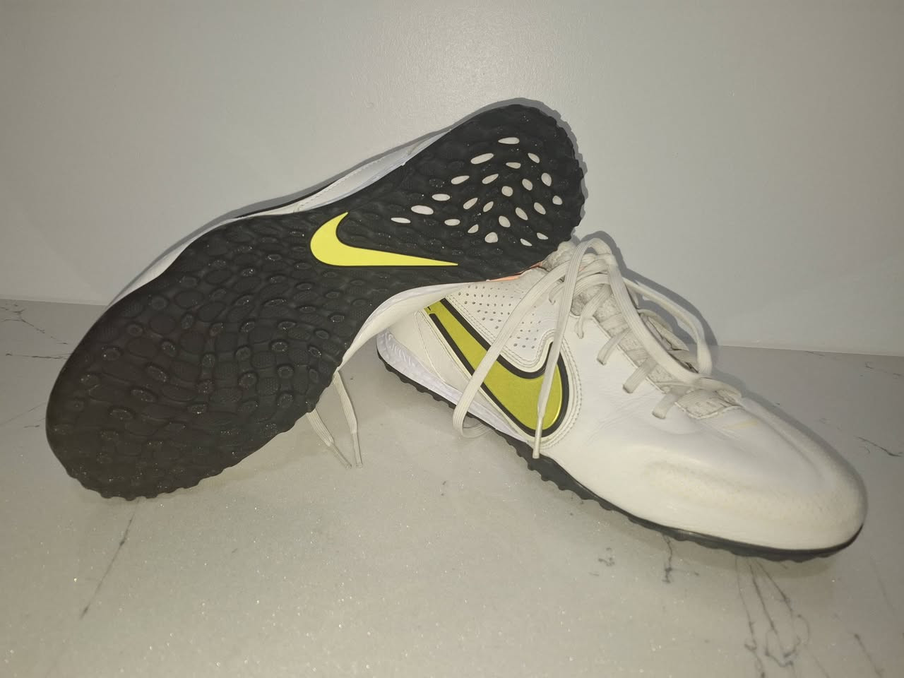 تارتان بالة اصلي نظافة ممتازة جدا
سعر القطعة ٦٠ الف القياسات داخل الصور
مكاني الموصل يوجد توصيل لجميع المحافظات


**إذا كنت صاحب هذا الإعلان وتريد حذفه لأي سبب، رجاءا أرسل رسالة إلى الدعم الفني**