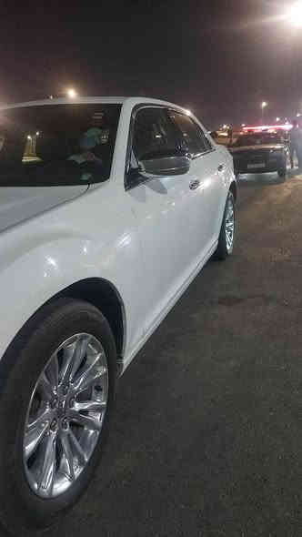 أمريكي

كريزلار 2017 معلاية  2022، وماشية 185,000 ميل فقط.
السيارة بها تبديل خفيف —جاهزة تمشي بلا أي ملاحظة.

مواصفات السيارة الأصلية:
 • فتحة سقف
 • بصمة تشغيل (Push Start)
 • دخول ذكي
 • كراسي كهرباء
 • شاشة كبيرة مع بلوتوث
 • تحكم مالتي ستيرنك
 • كاميرا خلفية
 • حساسات
 • مثبت سرعة
 • وايرلس وأوامر صوتية
 • تبريد/تحمية مقاعد حسب المواصفة
 • سيارة واسعة ومريحة جداً

ملاحظات عامة:
 • وارد أمريكي
 • نظافة خارجية وداخلية درجة أولى
 • مكينة وكير بحالة ممتازة
 • ميكانيكياً 100% بدون أي أصوات أو تسريب
 • فحص على راحتك

السعر: 23,000 دولار أمريكي – مجال بسيط للجاد فقط.
واللي يحب يشوف السيارة أهلاً وسهلاً، المعاينة 
تحويل مباشر إلى أسم المشتري
للتواصل 

0 770 674 1117 الزبير
