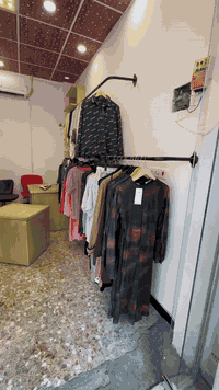 سلام عليكم
غراض محل كامله جديده مستعمله قليل ونظيفه للبيع 
مليكانه عدد 2 جديدات (القويات مو العاديه ) 
منزع + رفوف + طابوريه وبنفس الوقت بيها خزن + ميز مكتبي (خشب كبس قوي ) مو mdf 
بضاعه تركيه + شي ان 
+ 2 كراسي 
+ 6 ستاند حديد معوج 
+ ستاند مليكانه حديد 
+ تعلاكات قميص خشب 3 الوان 
ولون واحد اسود بلاستك تعلاكه قميص + بنطرون (بلاستك قوي ) 
ملاحظه 
..
..
البيع فقط غراض محل كامله مابيع حاجه حاجه 
وبسعر جداً مناسب هاي الغراض كلها 
قيم واخذ بلي يرضيك والي يرضي الله
الاستفسار والاتصال 
واتساب او رصيد 
***********
