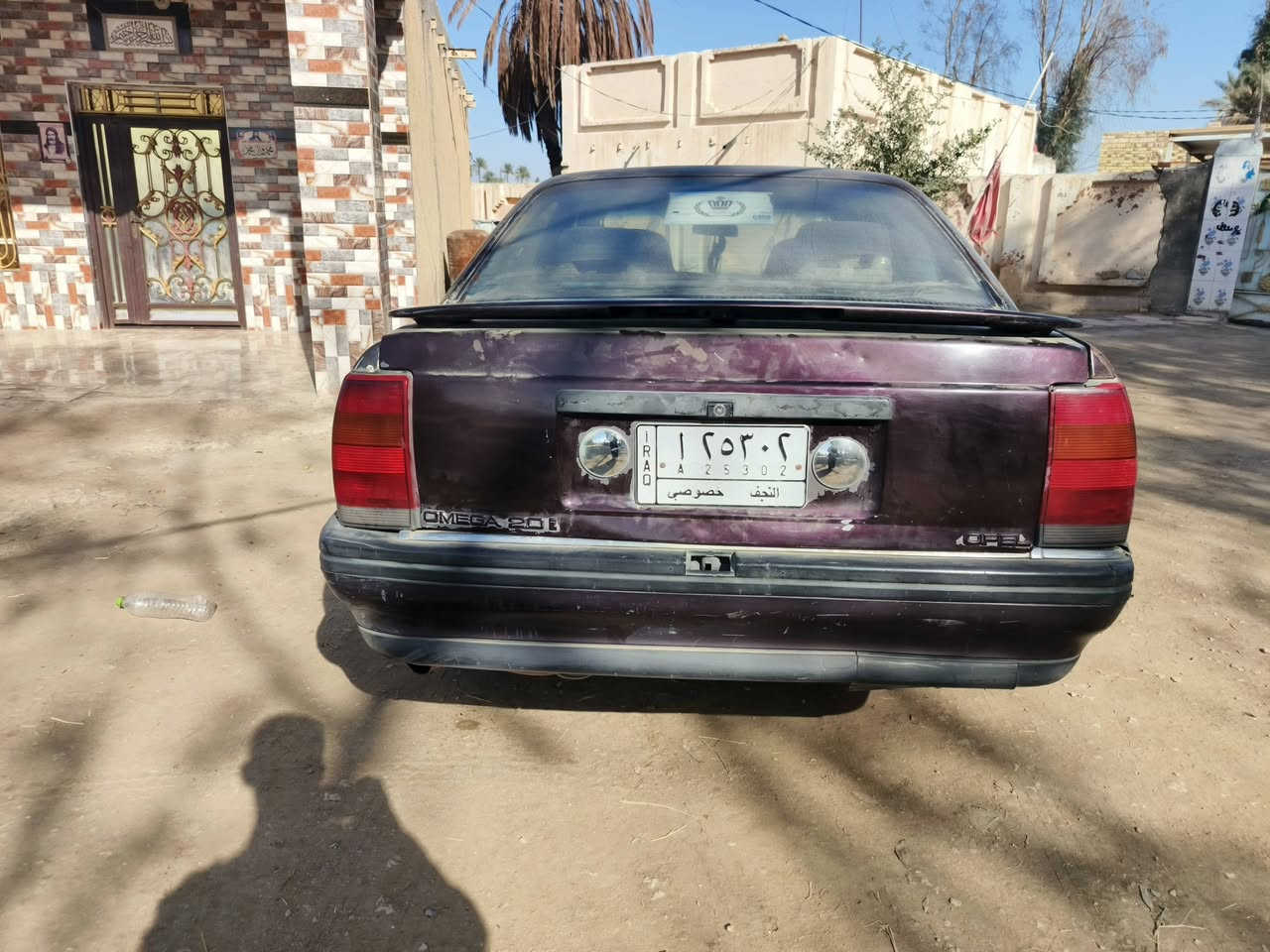 سلام عليكم وبل البيع سياره مكينه وكير مكفولات تايرات جدد حداديه تعبانه سياره مال جناي وعلي سعر ٢٢وبيها مجال رقم ***********
