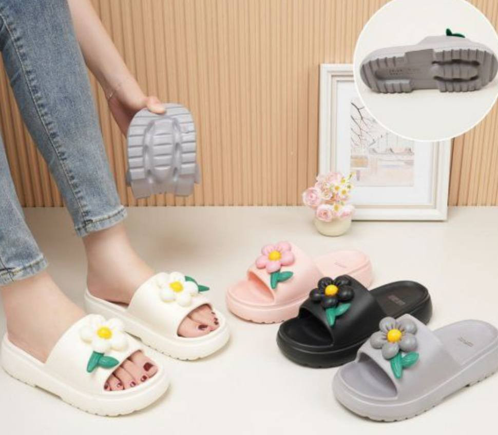 السلام عليكم محل للبيع كامل رجالي +نسائي + ولادي وبناتي كلهن درازن ابيعهن شلعه كامله بيهن 800 قطعه او ازيد المكان المعالف سوق المعالف اي استفسار ع الرقم ***********
