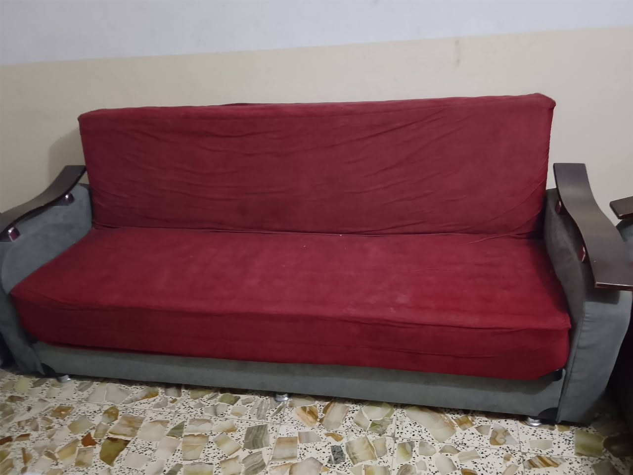 تخم قنفات سعر مناسب مال ستعجال الي يريده بخدمته مكاني عطيشي حي زهراء ***********

