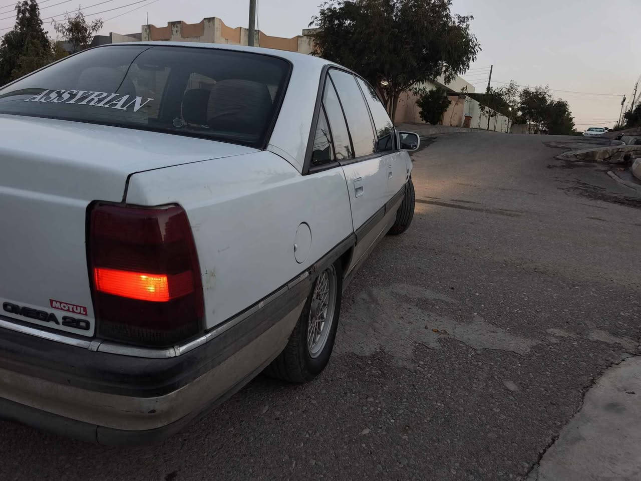 اوميكا CD CRYSTAL 20i تبريد تدفئة 
السيارة بلادية و ناعمه كلش ترايك لبصرة 
صبغ بلاد و مثل ما واضح بالصور و بالواقع احلى 
بيها قطعتين باب خلف السايق مبدل و مصبوغ فرن و قطعه بارد شبر بالباب السايق + خشم البنيد صبغ 
رقم اربيل سنوية جديدة الى 28
سعر 50 و بي مجال حك الجية 
رجآ الي ماعاجبه السعر يعبر المنشور
***********
***********
مكان السيارة كركوك كركوك, العراق
