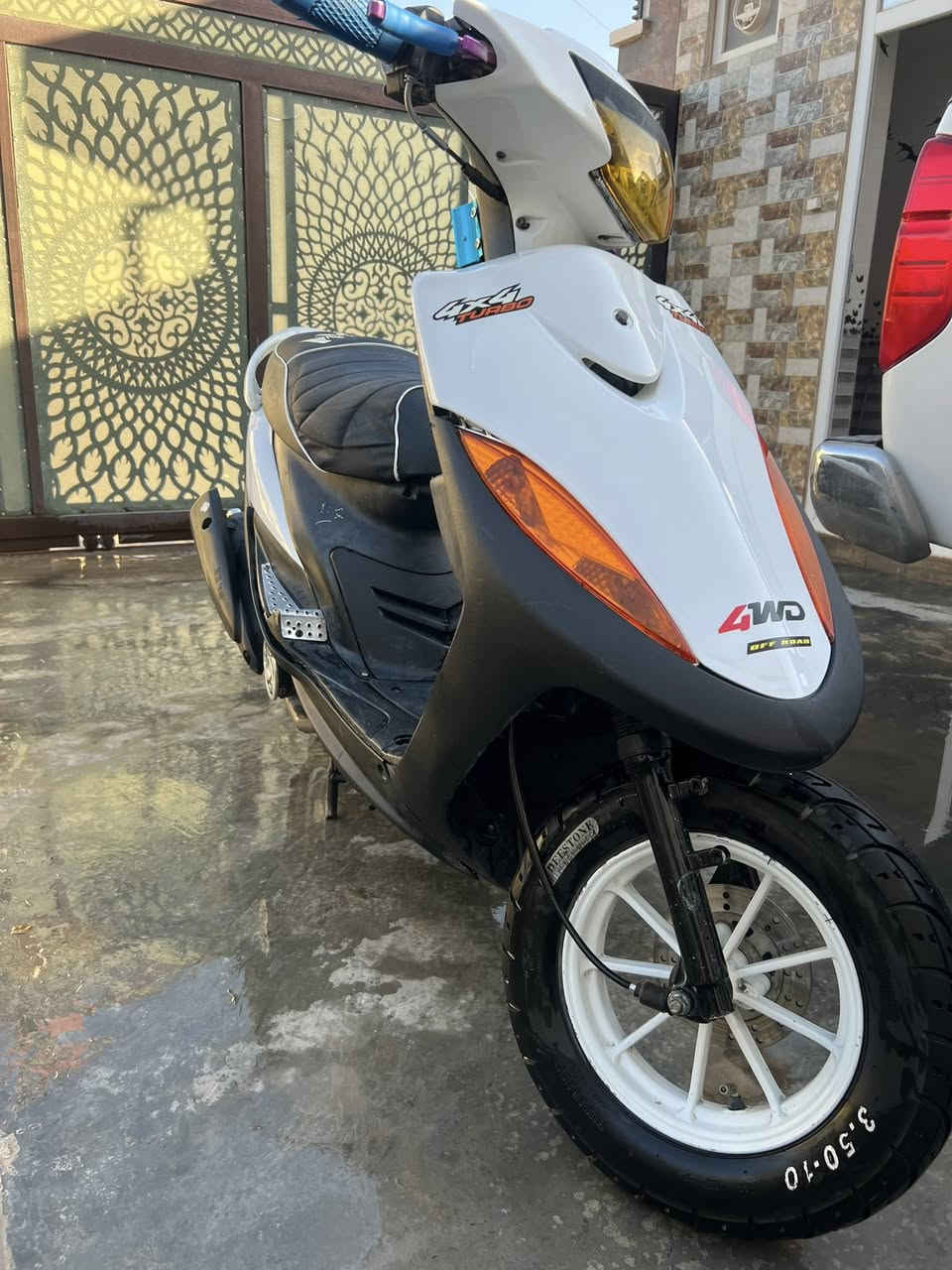 السلام عليكم 
ماكس عدله للبيع محرك 55مزود وشرط 
نكره سلف وهندر شغال دراجه كهربائيات كلها شغاله نضيفه كلجات رياضي كلشي شغال بيها 
السعر: 450 بيها مجال 
المكان : تـكـرَيت 
رقمي : ***********
