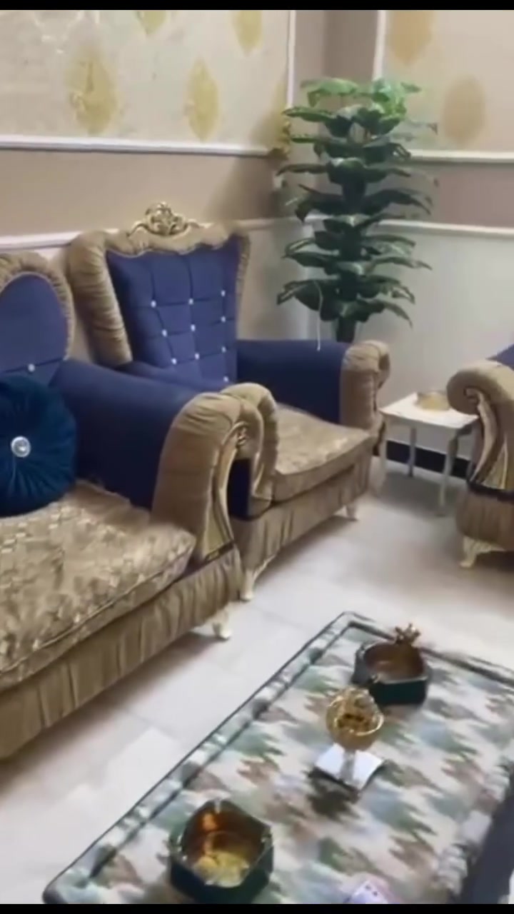 تخم تاج نضيف جداً ١٠ مقاعد السعر ٢٢٥ الف وبي مجالل


**إذا كنت صاحب هذا الإعلان وتريد حذفه لأي سبب، رجاءا أرسل رسالة إلى الدعم الفني**