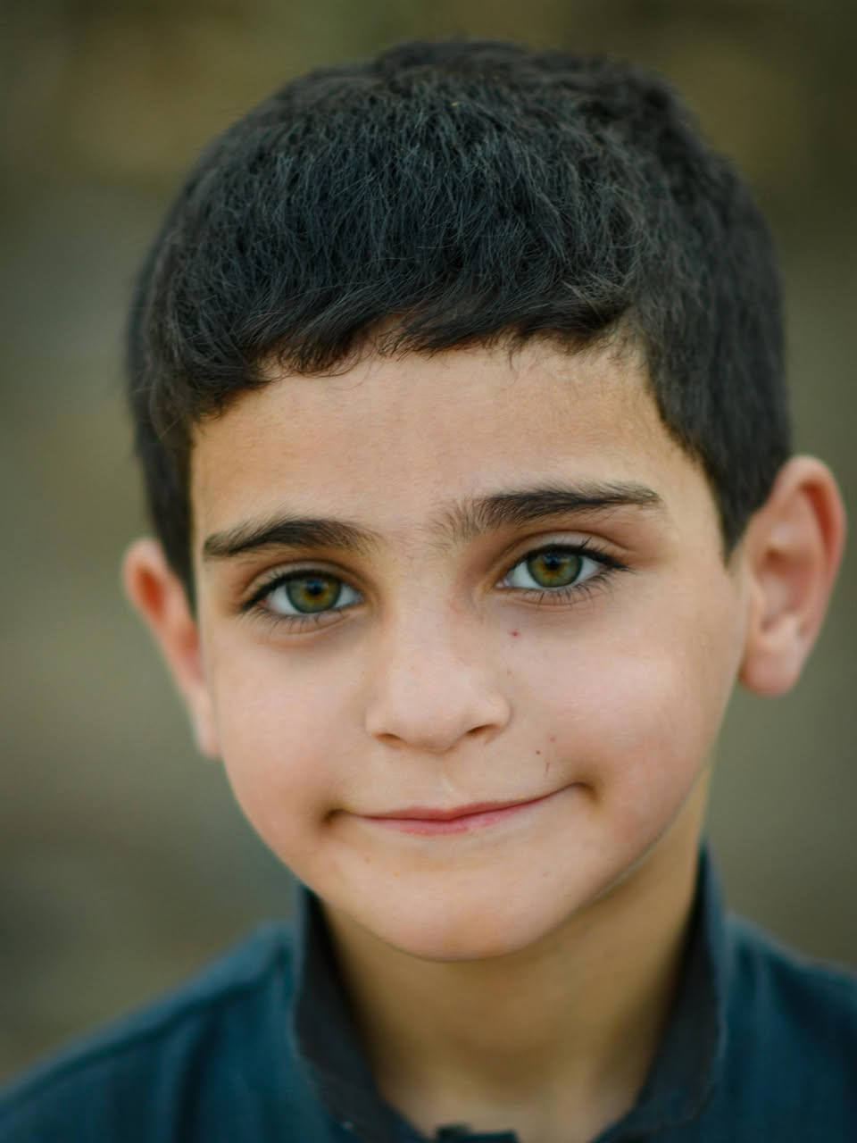 عدسة نيكون بورتريه احترافية Nikon 85mm f/1.8G
عدسة العزل الكريمي
عدسة من أشهر وأفضل عدسات البورتريه لدى المصورين، تعطي عزل (بوكيه) جميل جداً وحدّة ممتازة للصور.
✅ الموديل: Nikon AF-S NIKKOR 85mm f/1.8G
✅ فتحة عدسة واسعة f/1.8
✅ فوكس أوتوماتيكي سريع وهادئ
✅ مناسبة للبورتريه والتصوير الفني وتصوير المناسبات
✅ العدسة نظيفة جداً وتعمل بكفاءة ممتازة
✅ مع الهود الأصلي والغطاء والكارتون الأصلي
المكان ذي قار قضاء النصر 
السعر 350 الف


**إذا كنت صاحب هذا الإعلان وتريد حذفه لأي سبب، رجاءا أرسل رسالة إلى الدعم الفني**
