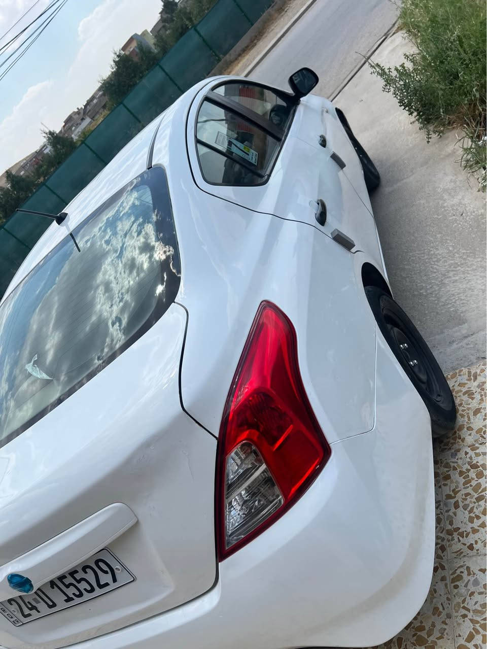 نيسان صني ٢٠١٨ گير عادي جام كهربائي رقم و سنوية جديد محرك و تبريد شرط بيها ٣ قطع  صبغ سعر ٧٢ ورقة *********** عنون قضاء بردرش اكر, نينوى
