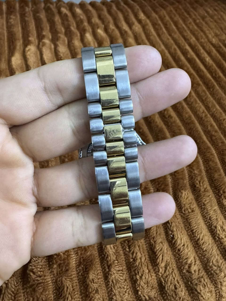 رايموند ويل نظافه تامة انتاج التسعينات قفل فراشة قطر ٣٤  بسعر ١٥٠$


**إذا كنت صاحب هذا الإعلان وتريد حذفه لأي سبب، رجاءا أرسل رسالة إلى الدعم الفني**