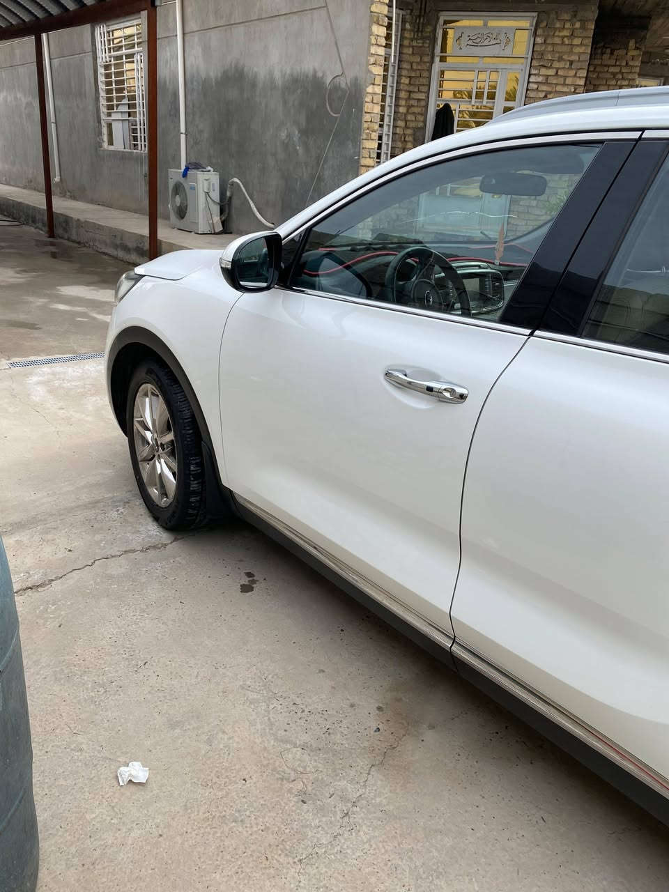 السلام عليكم سورنتو ٢٠١٦ فول عده الفتحه ٧راكب ماشيه ١٠٠ مكفوله عده ذني الي بالسونار  ماشيه ١٠٠ السعر٢١٣ المكان بغداد التصال ***********
