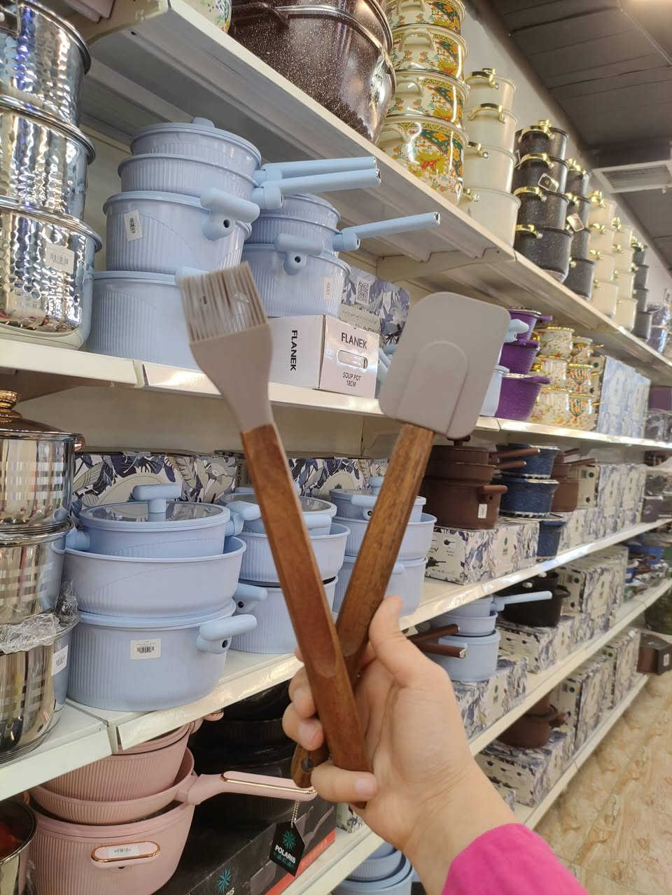 أواني الطبخ أساس كل مطبخ ❤️
اكتبوا تم حتى توصلكم اخر العروض

البضاعة متوفرة بالفرعين
بالاعظمية - نهاية شارع عمر بن عبد العزيز
وبالسيدية – شارع الضباط – قرب جامع الأقصى
#بلومارت


**إذا كنت صاحب هذا الإعلان وتريد حذفه لأي سبب، رجاءا أرسل رسالة إلى الدعم الفني**