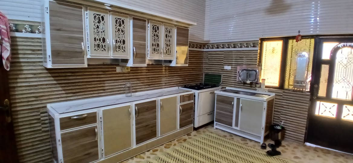 سلام عليكم كاونتر البيع كامل مكلل السعر 600
مكان عماره قلعه صالح الرقم الهاتف ***********
