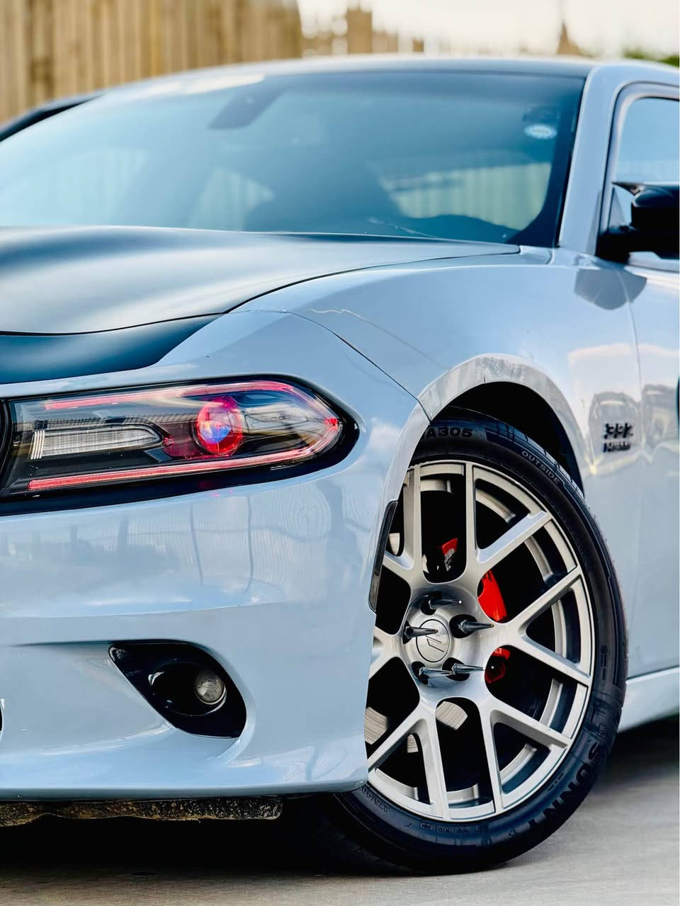 سلام عليكم
جارجر موديل 2020. RT
لون سموك 
محرك 5.7 V8
ماشية 75 
مواصفات شاشه جبير تشغيل عن بعد
كشن هيتر استيرن هيتر 
شفتات استيرن
كير محرك اكسل ابشرط محرك ممفتوح ولا بي صوت
رقم سنويه هزه فحص  جديد
بسمي سنويه شرط تحويل غرامات وكاله
تاخم صدرمامي خلفي تايرات جديد
تبريد ثلج
سياره خير من الله بدون اي مصرف
ضرر سيارا 4 قطعه بدون دواخل 
صور حادث موجود 
 سعر 190
مكان سياره كركوك
رقم *********** كركوك, العراق
